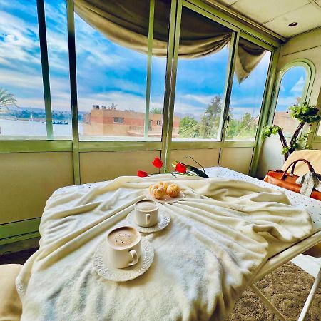 East Luxor Apartments With Nile Views Jazirat al Awwamiyah ภายนอก รูปภาพ