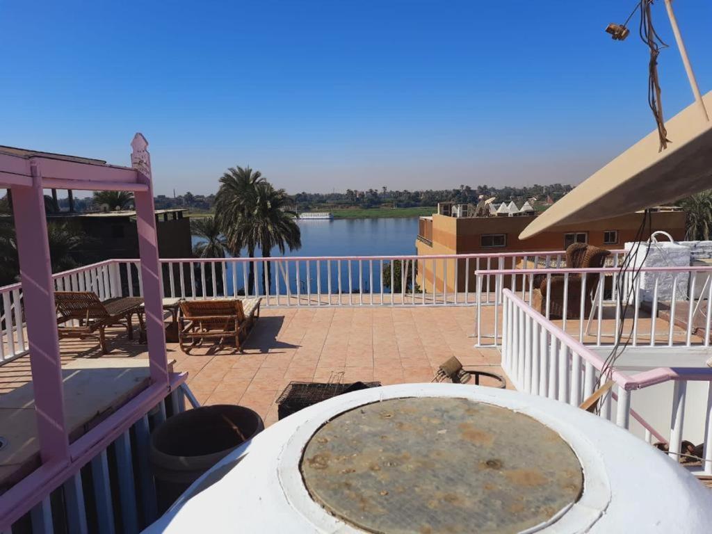 East Luxor Apartments With Nile Views Jazirat al Awwamiyah ภายนอก รูปภาพ