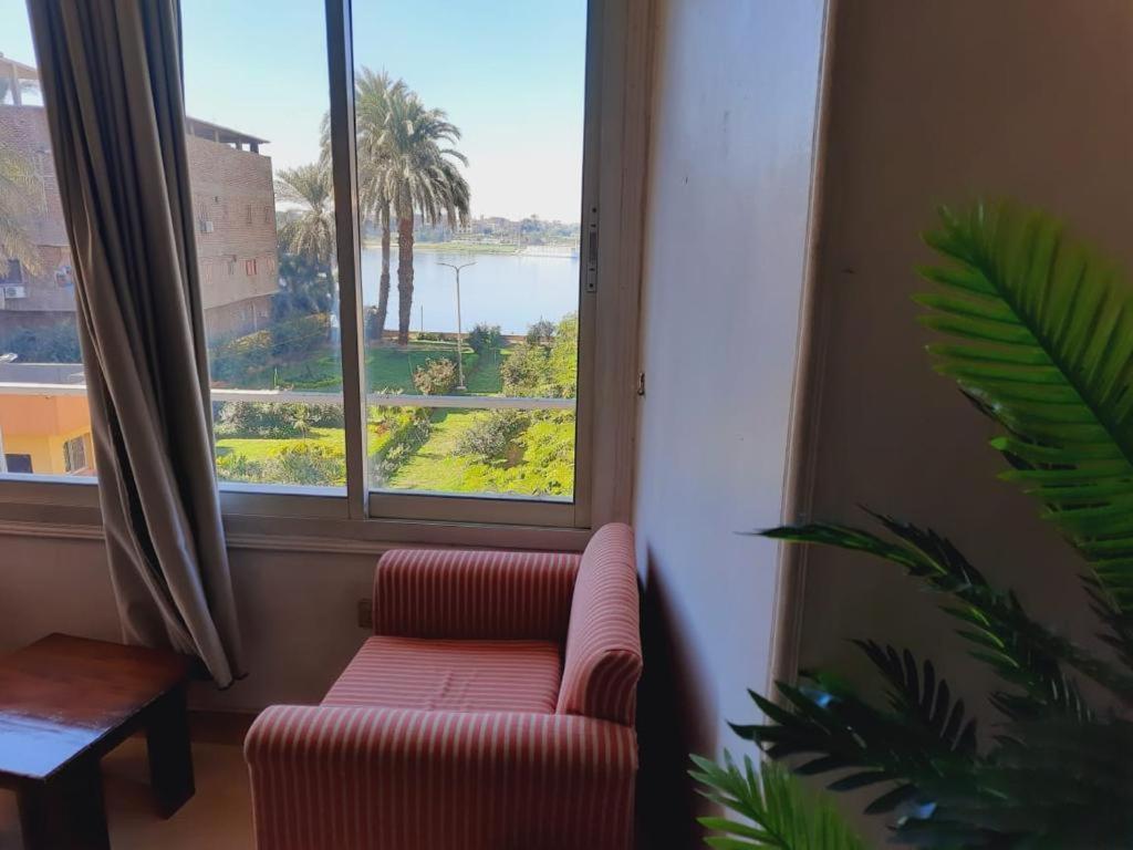 East Luxor Apartments With Nile Views Jazirat al Awwamiyah ภายนอก รูปภาพ